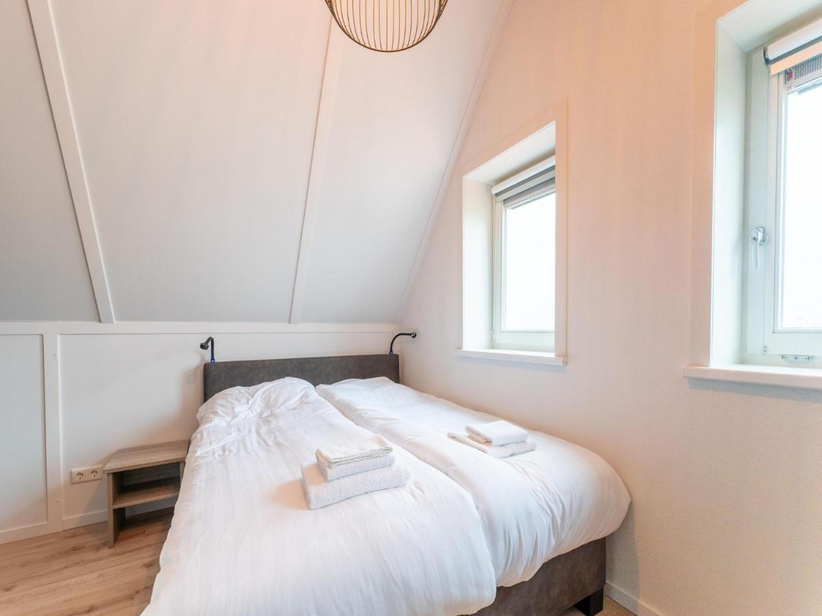 Modern Holiday Home By The Sea With Sauna Scherpenisse Экстерьер фото